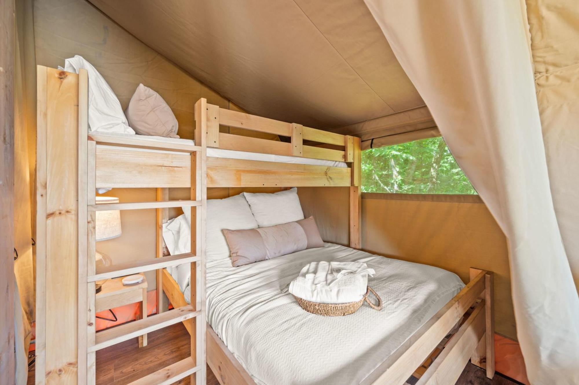The Lodges At Eden Reserve - Safari Tents Williamstown Esterno foto