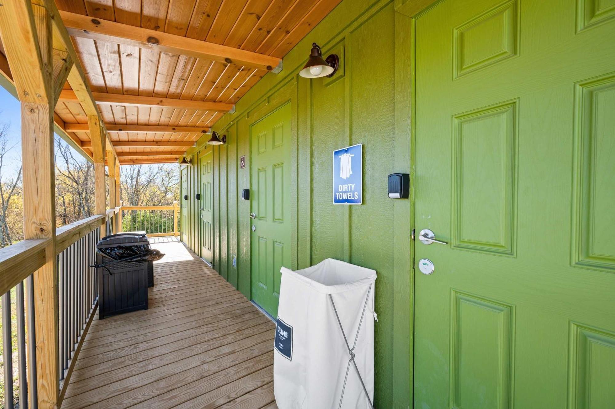 The Lodges At Eden Reserve - Safari Tents Williamstown Esterno foto